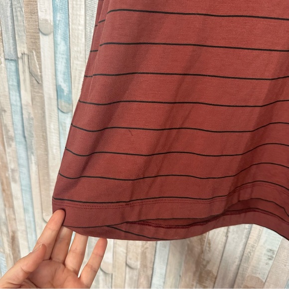 Lululemon L Evolution Short Sleeve Polo Shirt Red Nevis Stripe Savannah Black - Picture 4 of 5